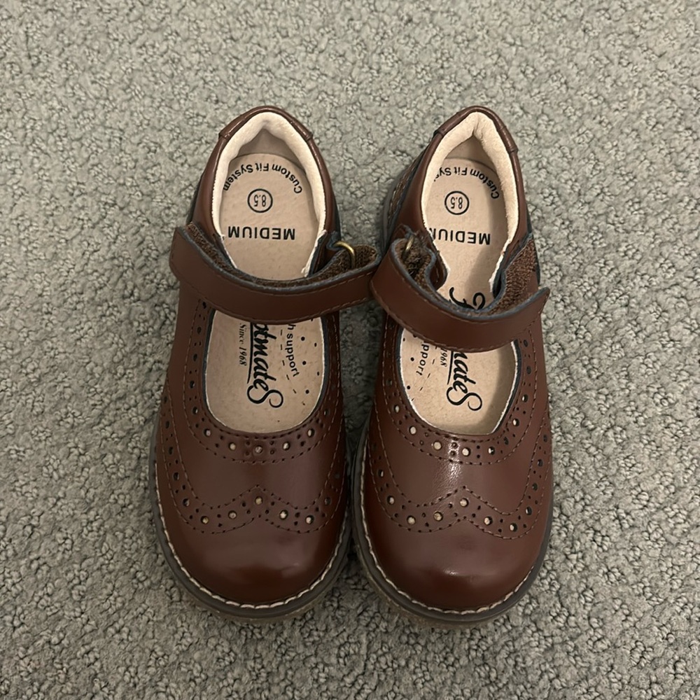 Footmates brown leather Mary Jane’s